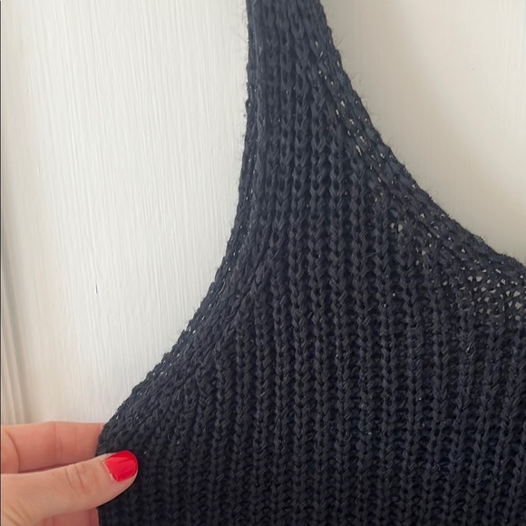 Black VNECK crotchet Knit Women's Tank Top MEDIUM minimalist neutral chic classy - Picture 2 of 7